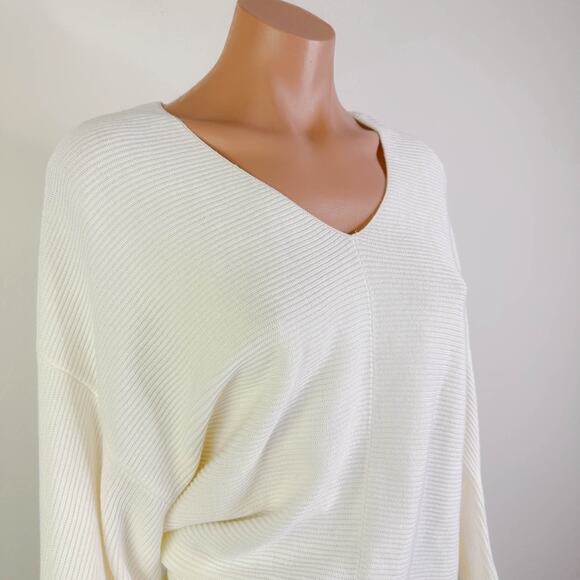 1 State V Neck Ribbed Knit Balloon Sleeve Pullover Sweater White Cream Large NWT - Picture 4 of 12